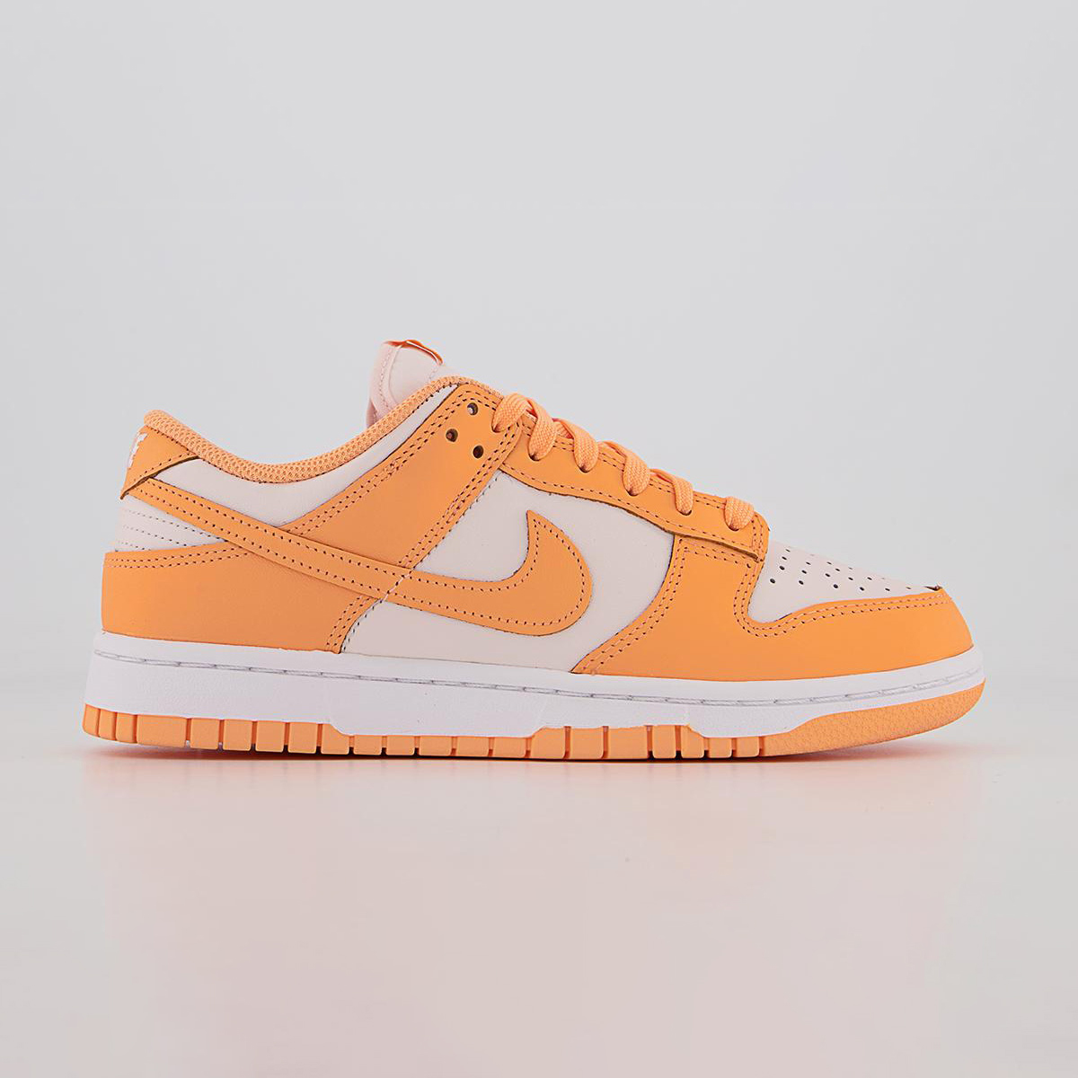 houseofheat's tweet photo. Nike Dunk Low “Peach Cream” drops Nov. 30 🍑🍦

DETAILS: https://t.co/O9o6juG7VT https://t.co/wuwknPfBAz