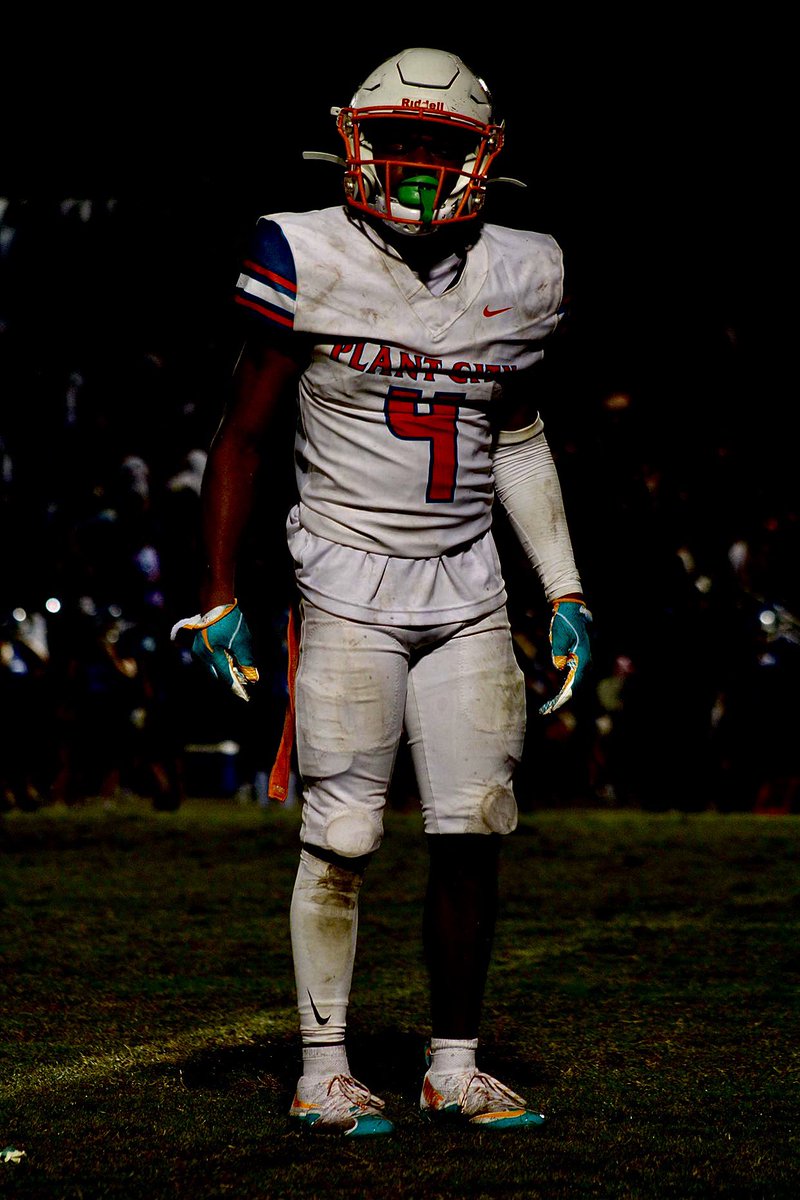 Junior Season Highlights - hudl.com/v/2JJ9e6