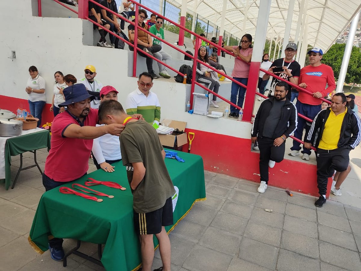subtolucatbc's tweet photo. El día de hoy se llevó a cabo la final de atletismo de TBC en su fase Estatal, felicitaciones a los participantes y en especial a los ganadores que representarán al Estado de México en la etapa nacional.
@geramonro05 @IsraelJeroL @HectorH78290665 @HectorUlisesCG   @TBC_EdoMex https://t.co/Nc8uJHgUGy