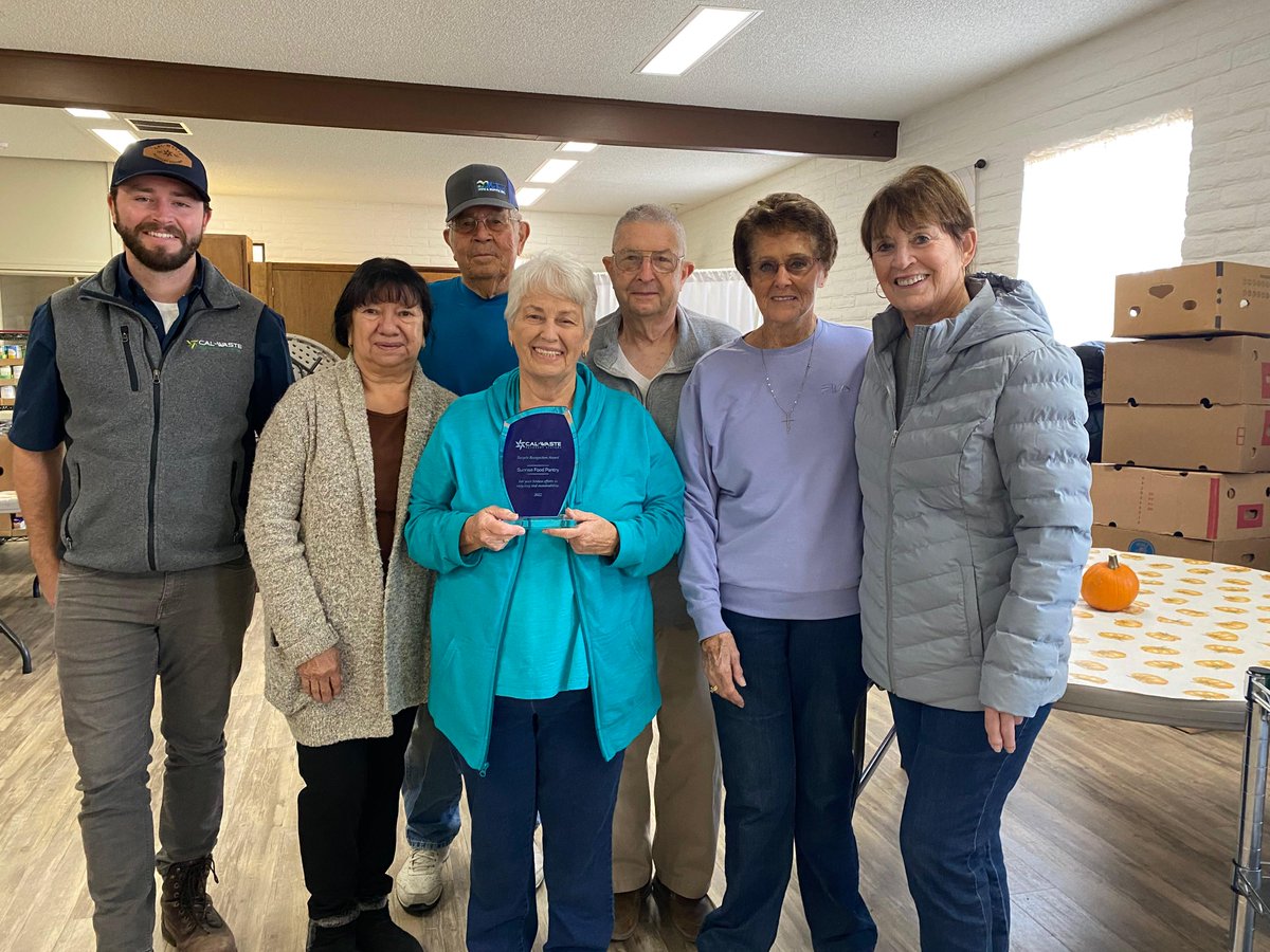 CalWaste's tweet image. We&apos;re proud to award Galt&apos;s very own Sunshine Food Pantry with the Recycle Recognition Award for their continued dedication to proper recycling and food waste recycling practices.  

They feed hundreds of food-insecure people in the greater Galt community! #GaltProud