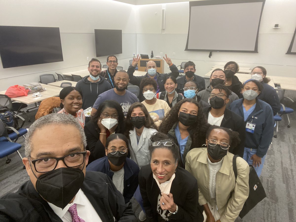 TraumaDocSF's tweet image. Great to have a mentoring session with the first and second year class. @UCSFMedicine, @UCSFSurgery, @UCSFODO, @VCdiversityucsf, @rosnydaniel, &amp;amp; Dr Denise Davis.