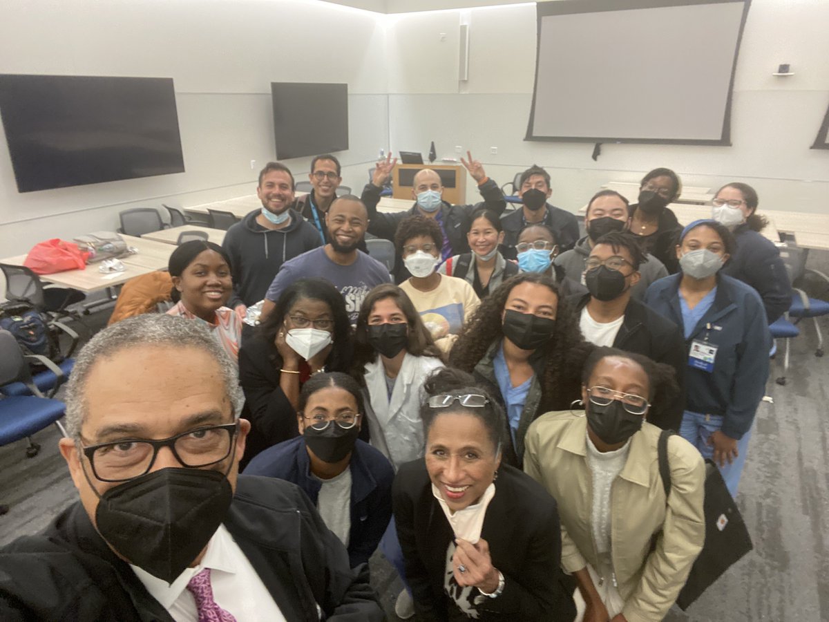 TraumaDocSF's tweet image. Great to have a mentoring session with the first and second year class. @UCSFMedicine, @UCSFSurgery, @UCSFODO, @VCdiversityucsf, @rosnydaniel, &amp;amp; Dr Denise Davis.