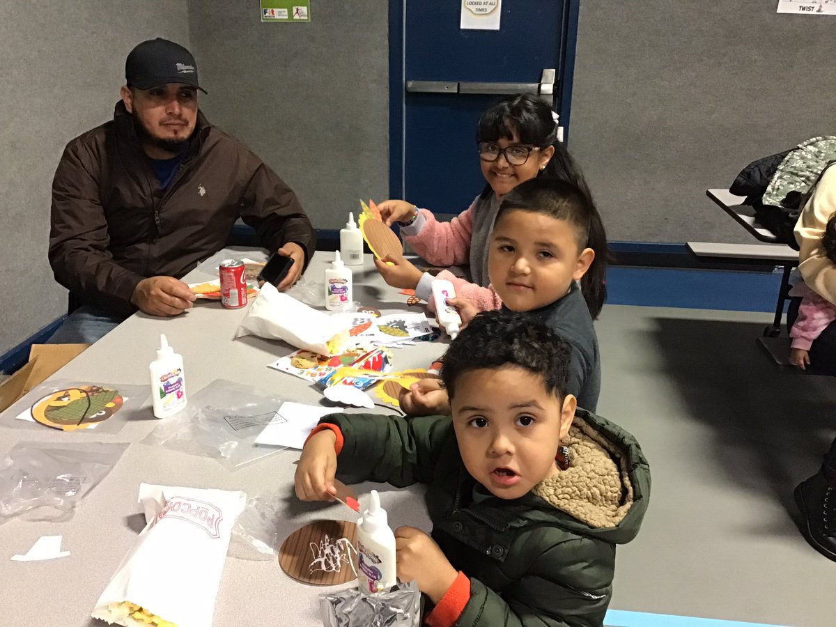 bechetta's tweet photo. Family Game Night was a hit for students, parents, and staff members at Christene C. Moss Elementary. @CCMossFW @FortWorthISD https://t.co/kmuWuoyurU