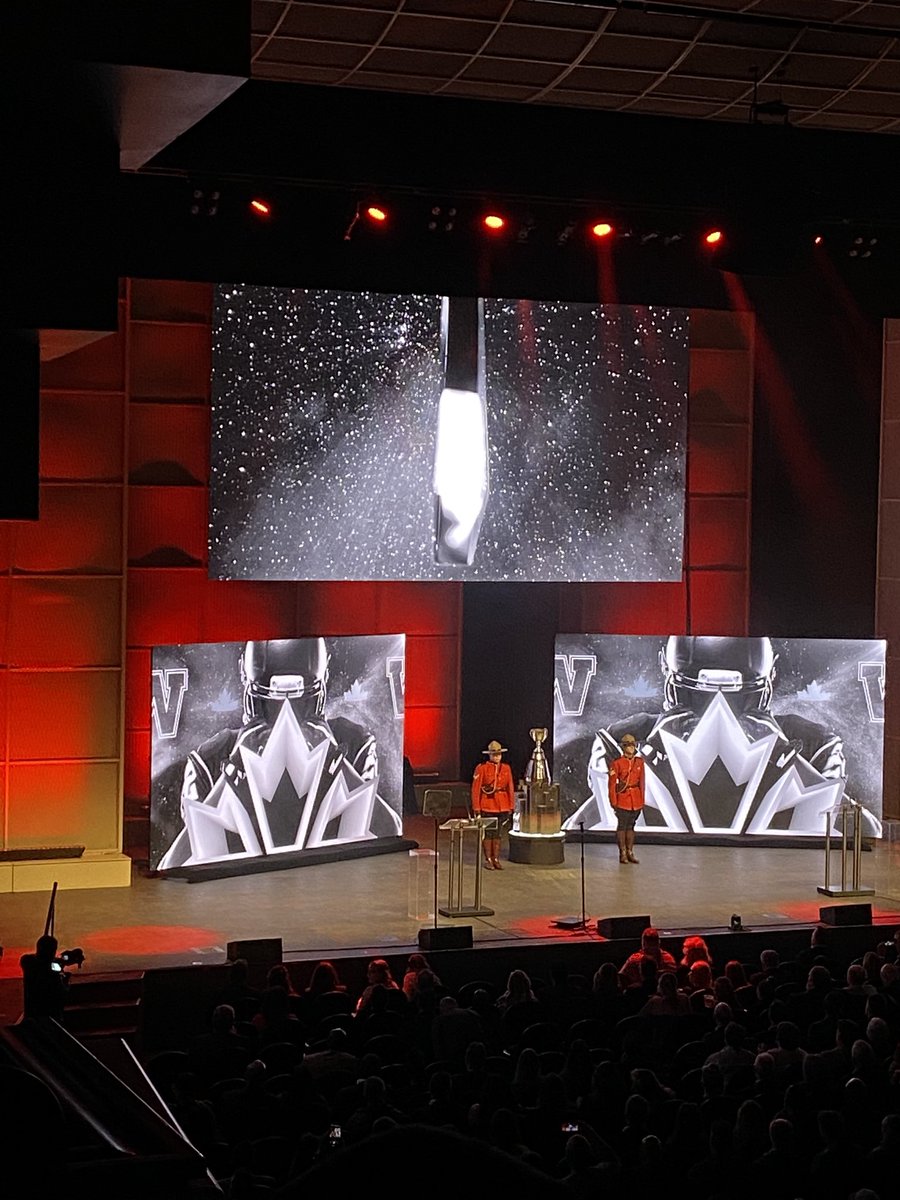 #greycup awards! Shout out to <a href="/REDBLACKS/">Ottawa REDBLACKS</a> partnership team for the invite