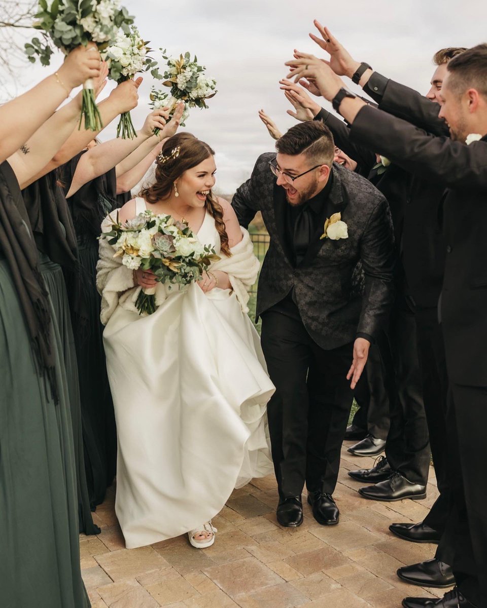 andrewbotwinik's tweet photo. Some sneak peek photos from Faith and I’s wedding that no one asked for❤️ https://t.co/zU9EyUorND