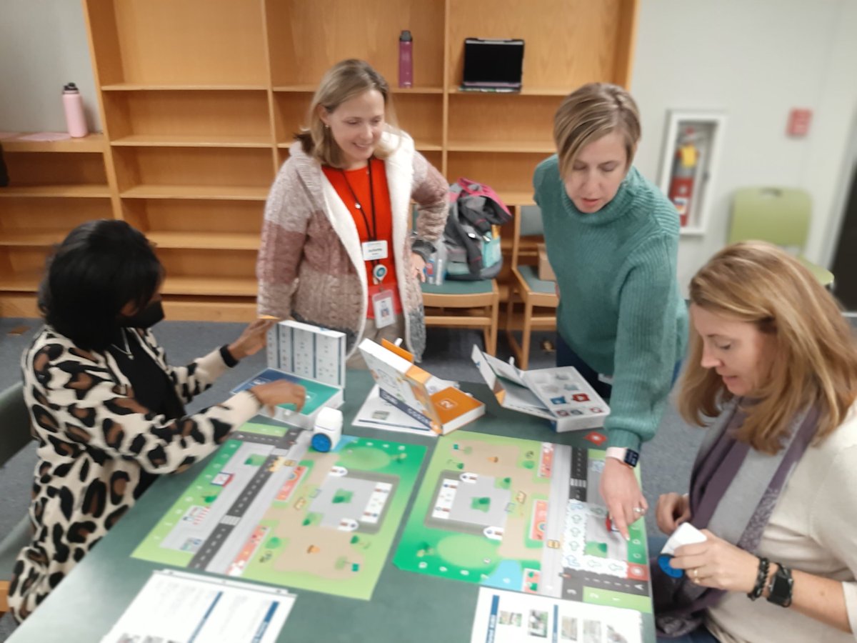 Colleagues learning from new experiences with eachother fills a room with comradery. We are warming up for #CSedWCPSS events! @elizadams23 @KHurelbrink @jenniferund @ms_jholland @roddywood @edtechjessup @acpclayton @wcpssdll @KelliHolden_