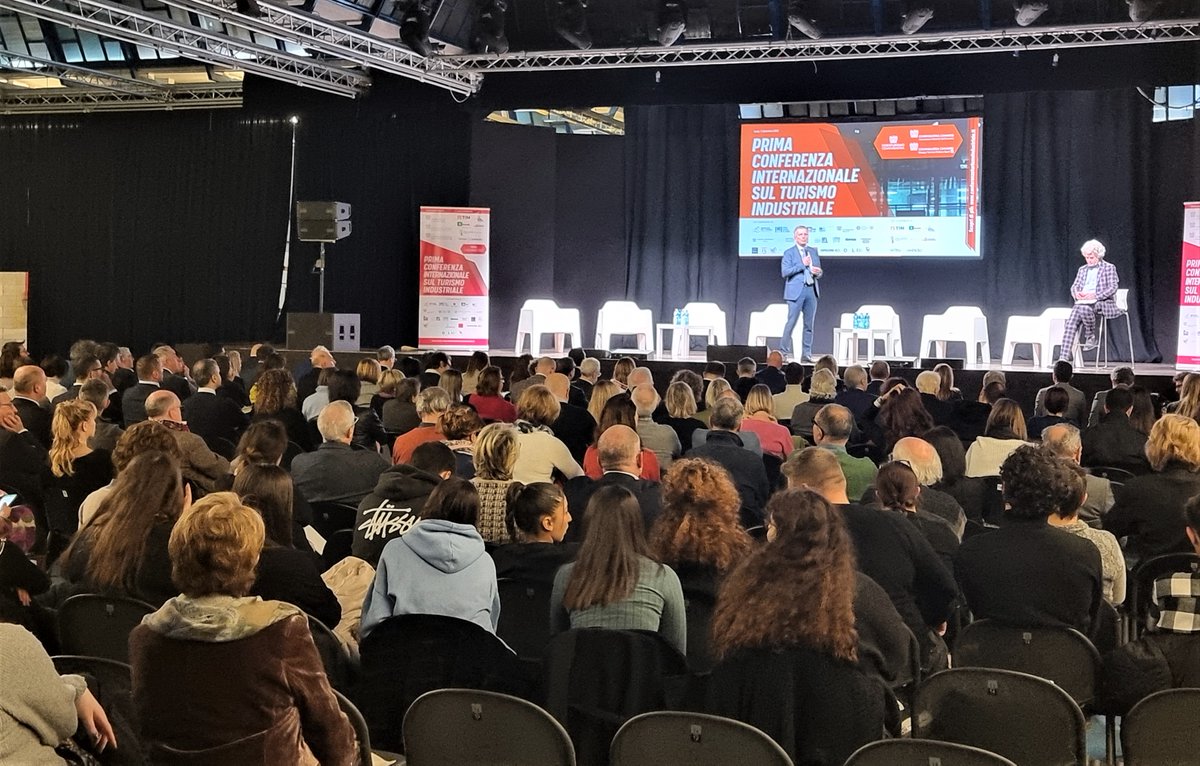 OlivettiOnline's tweet photo. ❝La #tecnologia può davvero essere in grado di fare la differenza per il #Turismo ed il Gruppo #TIM e #Olivetti, che opera nell'ambito di @TIM_Enterprise, offrono molte soluzioni che concretizzano questo approccio❞💡
🎙️ @quanjee CEO #Olivetti - #TIMEnterprise ad #IvreaCTI2022 https://t.co/vLU4fiGbzP