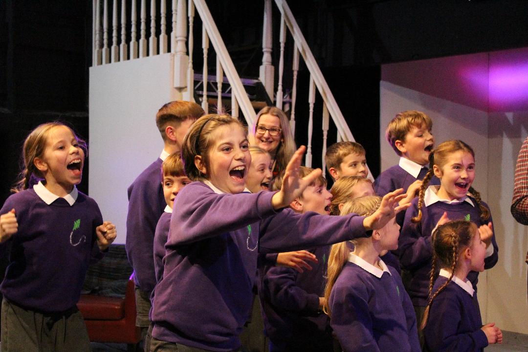 EM_Theatre's tweet photo. @SMTTheatre 4* review for @DeborahIsitt #NativityMusical https://t.co/ALevn7vPmd reviewer @angelus213 Isitt’s script is genuinely funny, ... including some more current references from the news which will raise a few chuckles from both small and big kids alike. https://t.co/fslc44I03U