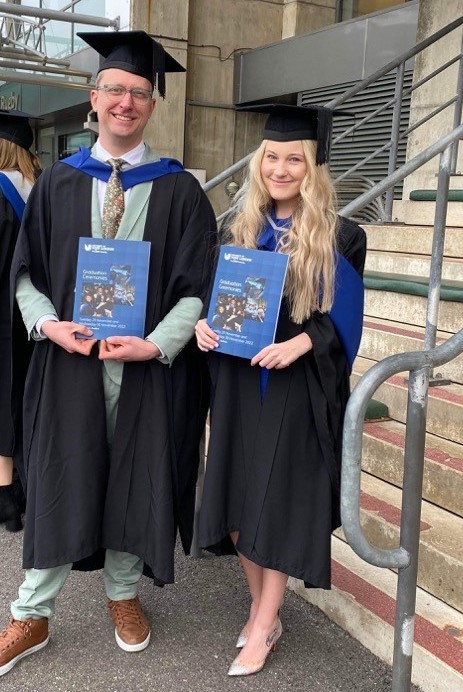 LothianChildren's tweet image. Congratulations to our @NHS_Lothian Play Specialists Douglas and Emily who travelled down to London to celebrate their graduation.  Both have been studying hard for their Foundation Degree in Healthcare Play and passed with flying colours. 🥳 Well done! #TeamRHCYP