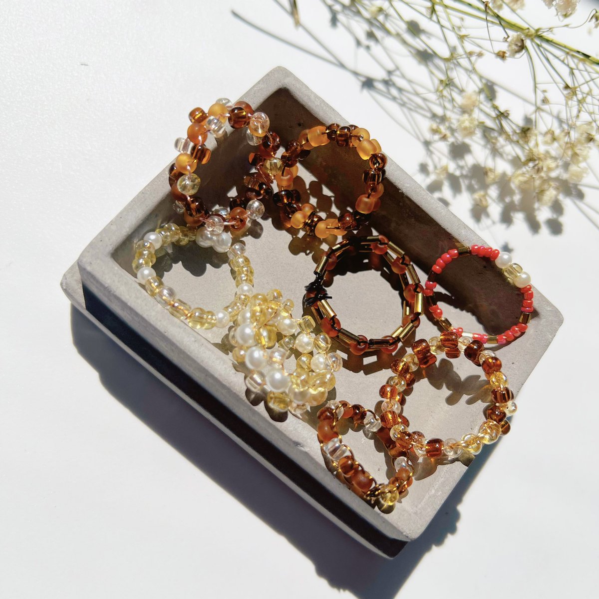SincerelyHerrer's tweet photo. Handmade wired rings are 15% off when you use code: “JOLLY15” ✨ 

For free shipping use code: “HAPPY”

**both codes can be combined at checkout! https://t.co/sKitlRFOYx