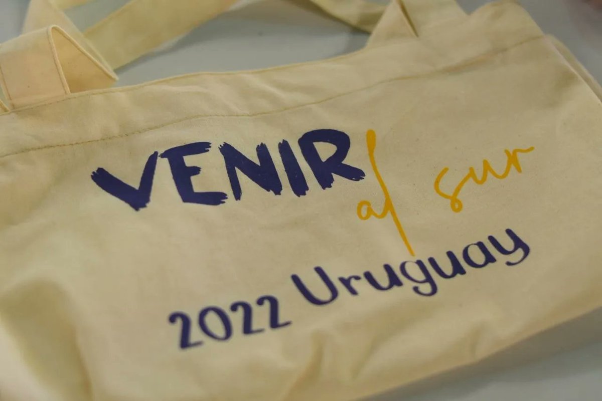 #Uruguay #VenirAlSur

✊🏾VENIR AL SUR 

Comenzó en Modelo Abierto, el 4to Encuentro LesbiTransInter Feminista de América Latina y el Caribe, <a href="/VenirAlSur/">Venir Al Sur</a>, Uruguay 2022.

Un encuentro que es pensado y vivido desde las disidencias sexuales y genéricas de diversos territorios👇🏾