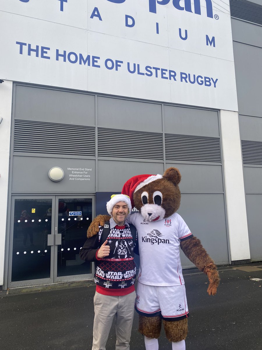 medbhhillyard's tweet photo. Plus a trip to @UlsterRugby with Rosetta PS, St Michaels and Cregagh PS for #dailymile #santarun. Great to have the support of so many MLAs including @KateNicholl @PaulaJaneB @naomi_long and @ClaireHanna MP. Thanks for having us Sparky and the gang!@thedailymile_ni https://t.co/neETylmUmZ