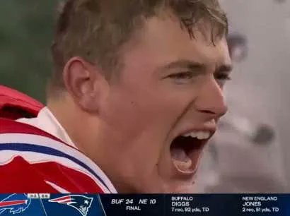 Barstool Sports on Twitter: "Mac Jones Bitching Out Matt Patricia in