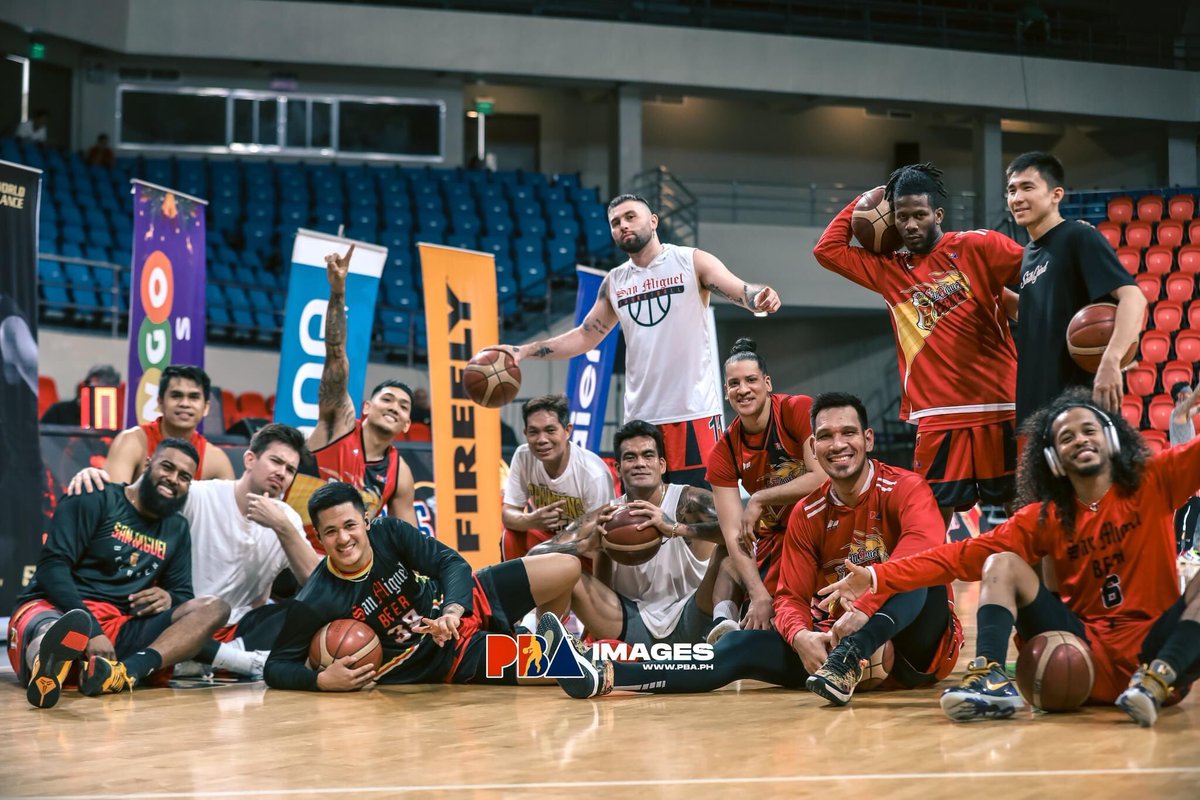 michaelcanete14's tweet photo. PlayOffs Bound! #FearTheBeer🍻 https://t.co/SodY8xlUpc