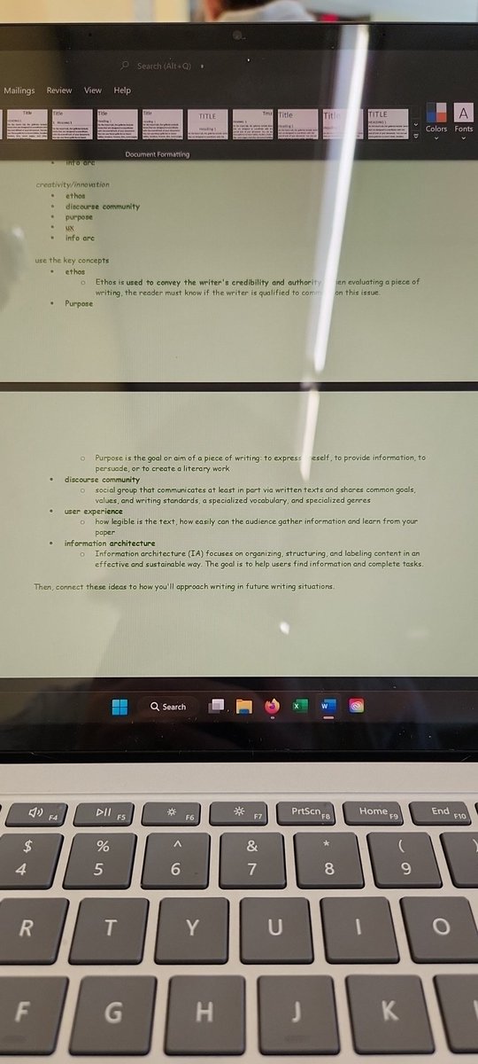 hlarrowo's tweet photo. The way im tackling this essay is to change my font to something funky, and make the text/background colors green. By making these changes, i can trick my brain into thinking that im writing for fun, and i find myself making more progress
#writ318mu https://t.co/xhKlnnBmT4