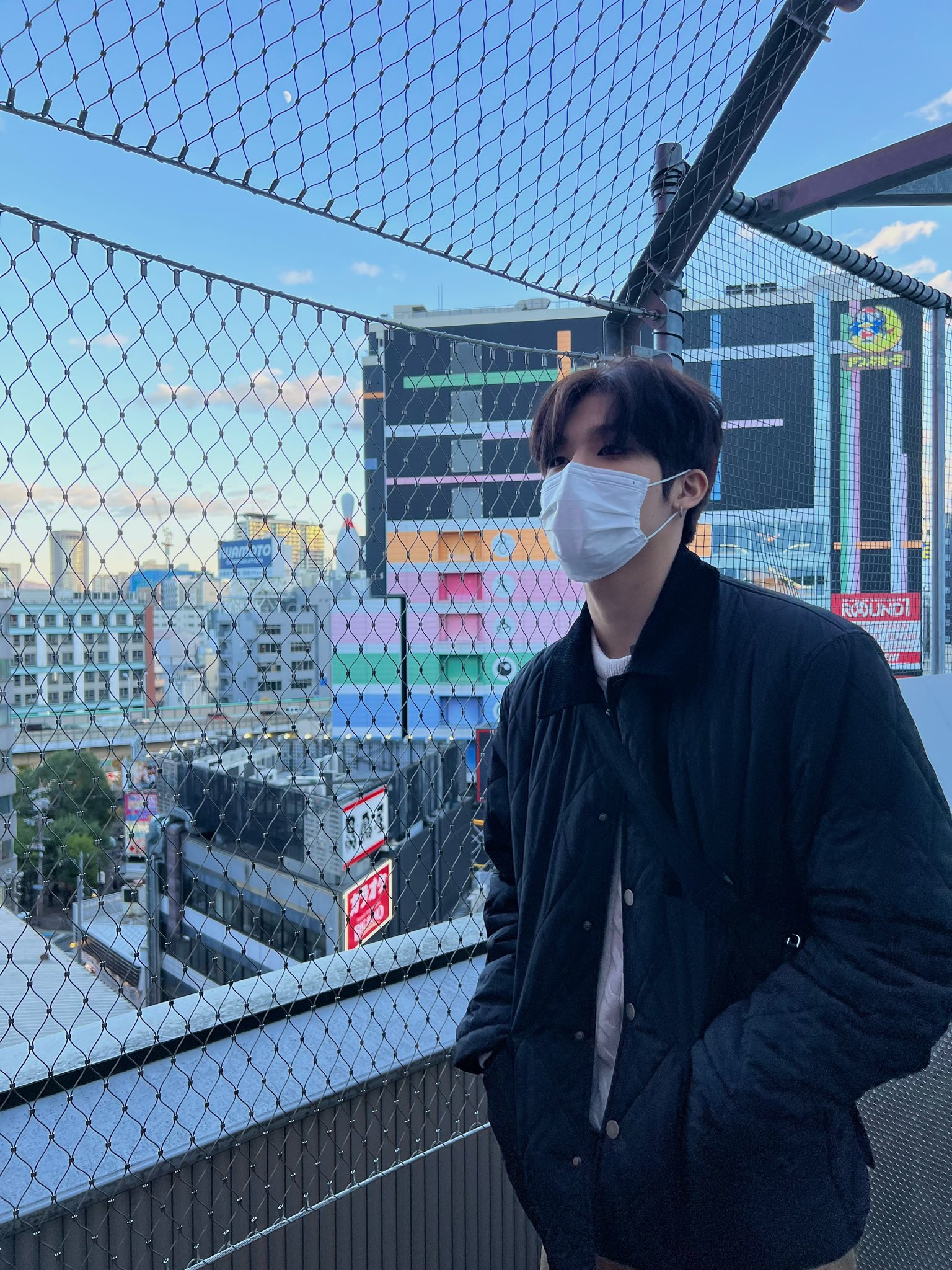 Fi-23udagAE1_Da?format=jpg&name=large