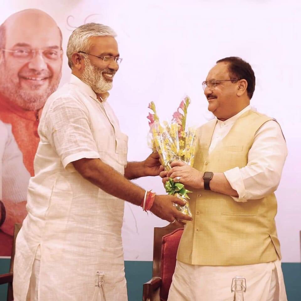 उत्तर प्रदेश सरकार के जल शक्ति मंत्री श्री स्वतंत्र देव सिंह जी को भारतीय जनता पार्टी का राष्ट्रीय कार्यसमिति सदस्य बनने पर हार्दिक शुभकामनाएं। <a href="/swatantrabjp/">Swatantra Dev Singh</a>