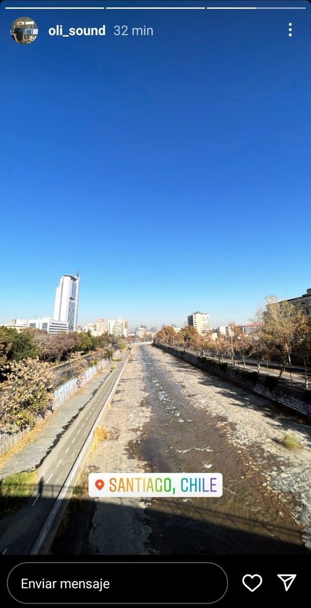 onhbw's tweet photo. chile siendo aesthetic https://t.co/ntlAf31OeS
