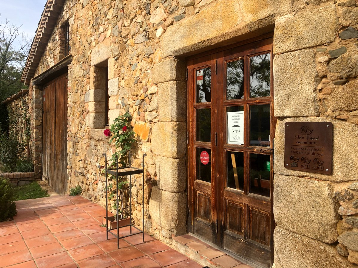 Restcalamaria's tweet photo. Últim dissabte de desembre obert! Us esperem a dinar!
#calamaria #desembrevacances #restaurant #tanquem #vacances #Llagostera https://t.co/6SRvPZGepM