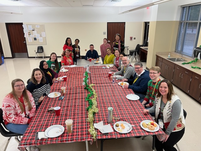 ottobobcats's tweet photo. Teacher Mentees and Mentors had a wonderful breakfast gathering today.  A chance to fellowship with others during this very busy stressful time of year. https://t.co/4hCRp3Q6CB