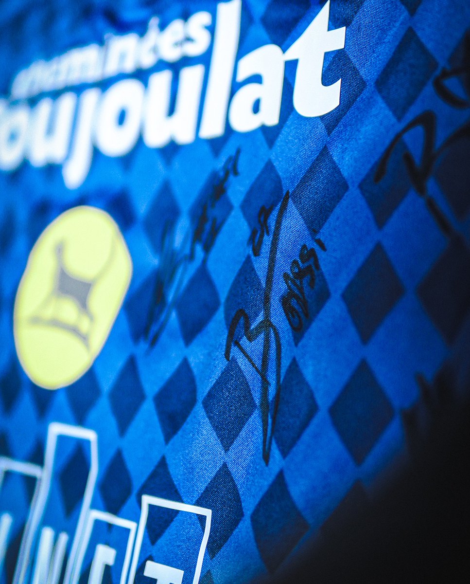 ChamoisStFlo's tweet photo. 🎄 𝐂𝐎𝐍𝐂𝐎𝐔𝐑𝐒 🎅

✍️ Tentez de remporter notre maillot domicile signé et encadré 💙

👉 𝗥𝗧 ce post + 𝗳𝗼𝗹𝗹𝗼𝘄 @ChamoisNiortais pour tenter de remporter ce beau cadeau 🎁

Tirage au sort mercredi prochain 🍀 https://t.co/Kr90pU6irb