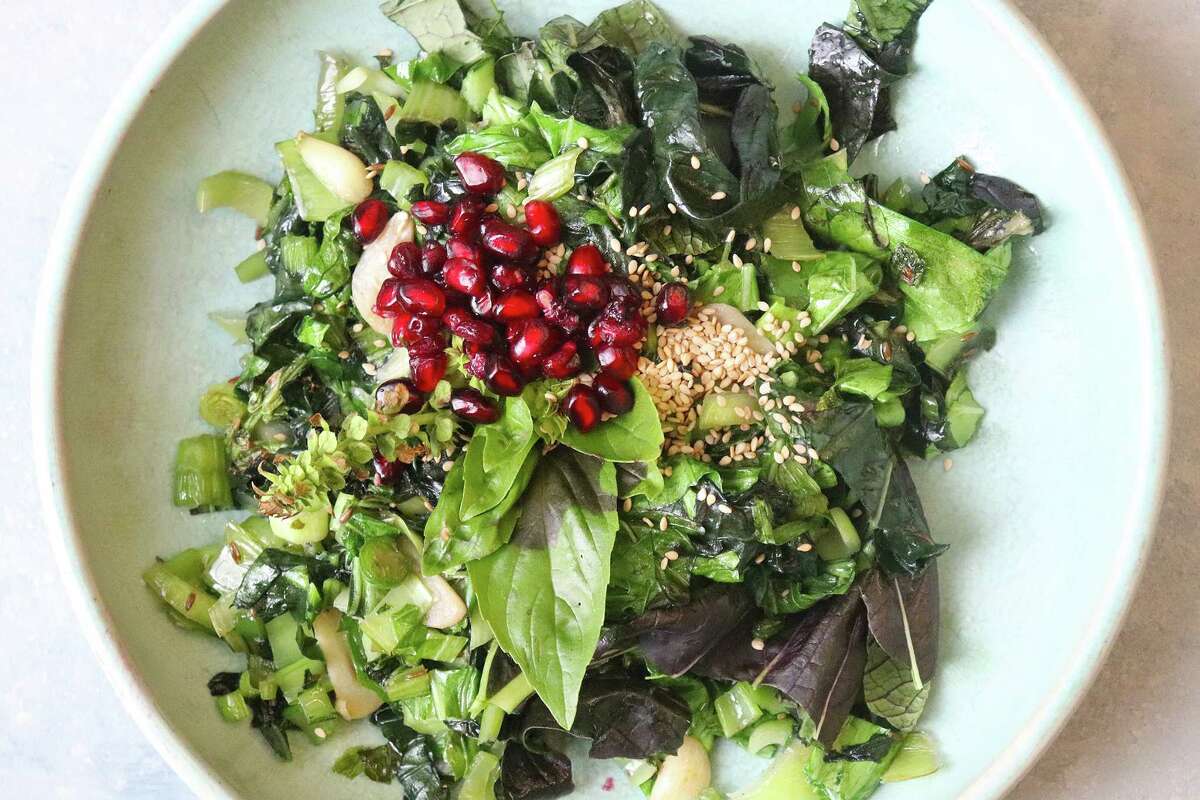 Recipe: Toasted sesame oil adds depth to in-season bok choy
#recipe <a href="/HoustonChron/">Houston Chronicle</a> <a href="/pondicheri/">Pondicheri</a> bit.ly/3VJwvTw