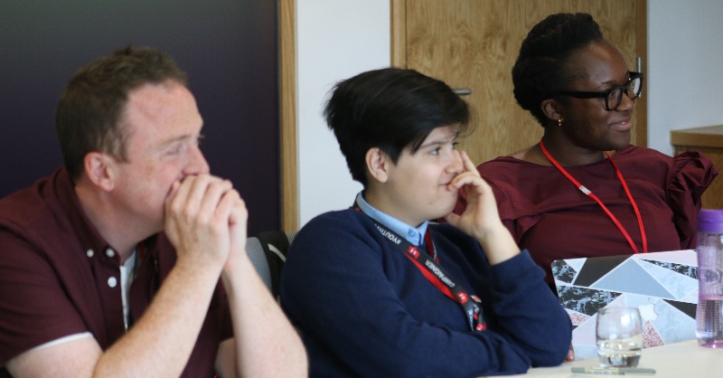 COP26's tweet photo. The UK Youth Parliament provides opportunities for 11-18 year olds to use their elected voice to change the world for the better.

The UK #Climate Negotiators will meet with members of the youth parliament this Thursday to discuss the outcomes of #COP27.

Learn more 👇
