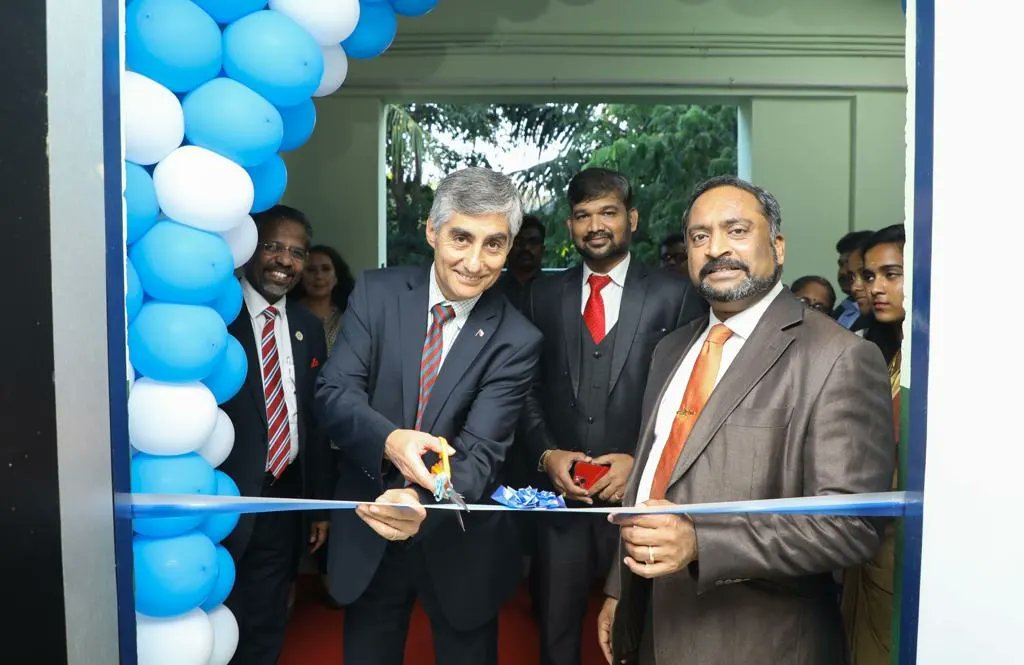 HindustanUni's tweet photo. The #MarkZuckerberg #DataScienceLaboratory was inaugurated by His Excellency, Mr. Juan Rolanda Angula Monsalve, Ambassador of the #RepublicofChile to India.
#HITS #MyHindustan #HindustanUniversity #DataScience #ComputerScience #ArtificialIntelligence #MachineLearning https://t.co/5POvArrxRE