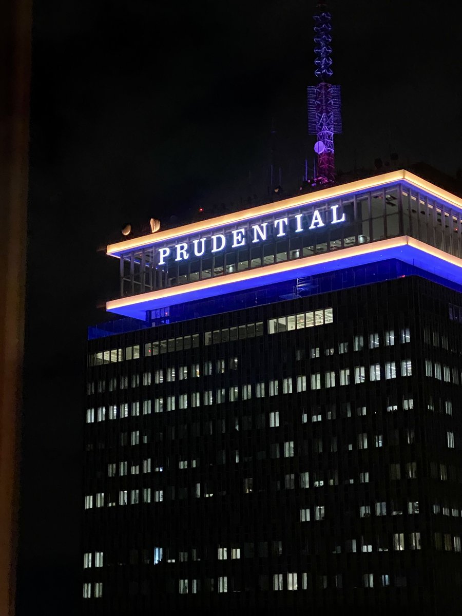 Doesn't the @pruboston look awesome lit blue and gold for <a href="/HeadingHomeInc/">Heading Home</a>? Thank you, <a href="/bxpboston/">Boston Properties</a>, for selecting us as the kick-off for 2022 #31NightsofLight! #thankyou