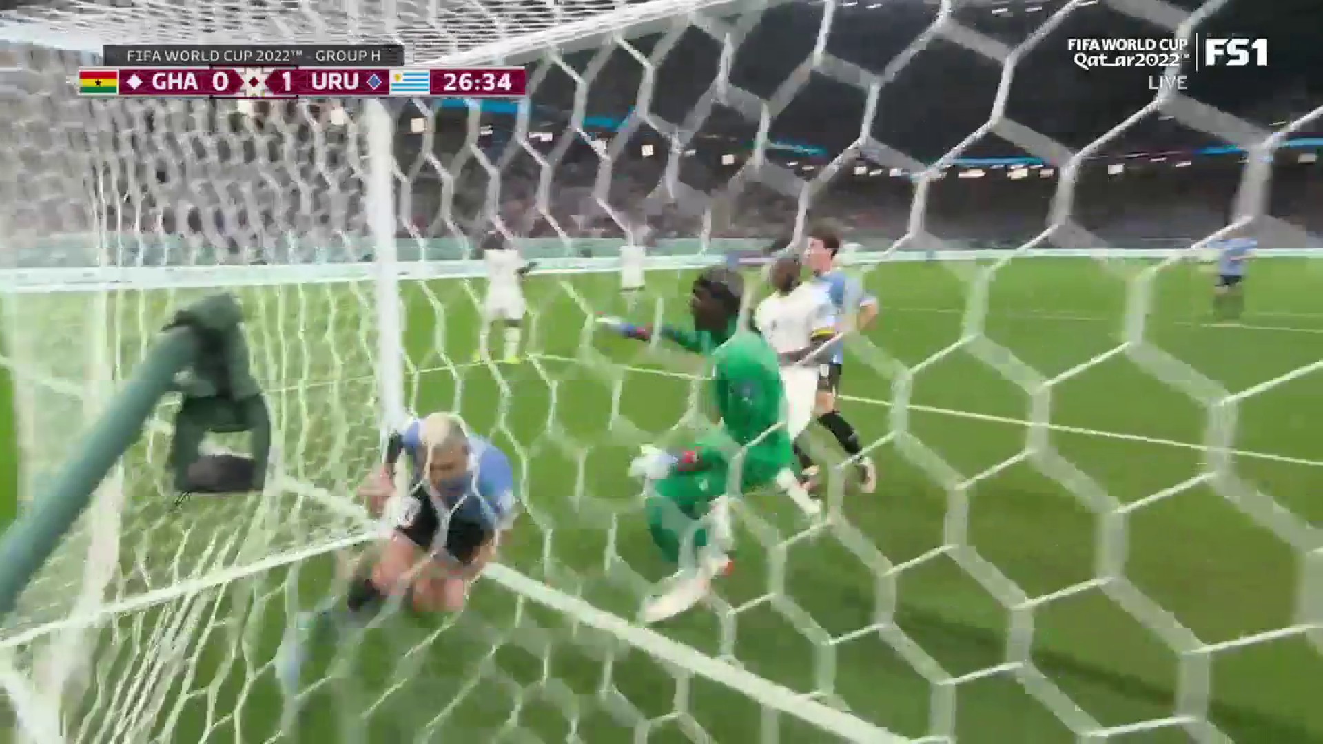 Another look at Giorgian de Arrascaeta's goal for Uruguay 🇺🇾”