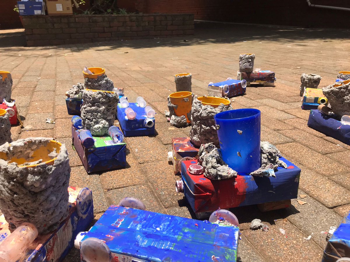 326project's tweet photo. We keep the fun coming for our children in the holiday programme as they learn to swim, make beautiful art, are awed by a science show and participate in athletics.

#summerclub #swim #swimming #learntoswim #holidayfun #artproject #artexpression #science #learningfun #three2six https://t.co/EcY2BQ4avh