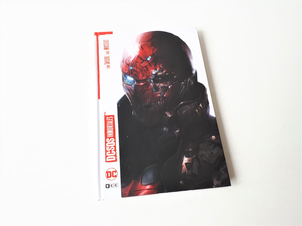 eccediciones's tweet photo. No podemos olvidarnos de la doble edición de #DCsos: Inmortales, con dibujo de @Art_o_Kamo. #CapuchaRoja, #Bane o #Deathstroke son algunos de los tipos más duros de DC. Sin embargo, ¿serán capaces de sobrevivir en este apocalipsis zombie? https://t.co/BoOtQaaVhq https://t.co/hqI5F7lIgT