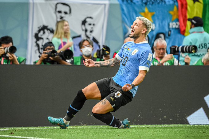 Fi-88WlWAAU90uW?format=jpg&name=small