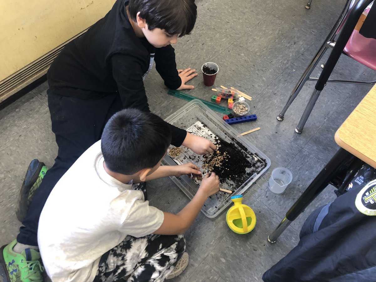 msmancuso5's tweet photo. Learning to use the design process to solve problems! @NHPRoadSchool  #proud2bnhpgcp https://t.co/SK9hFCAI38