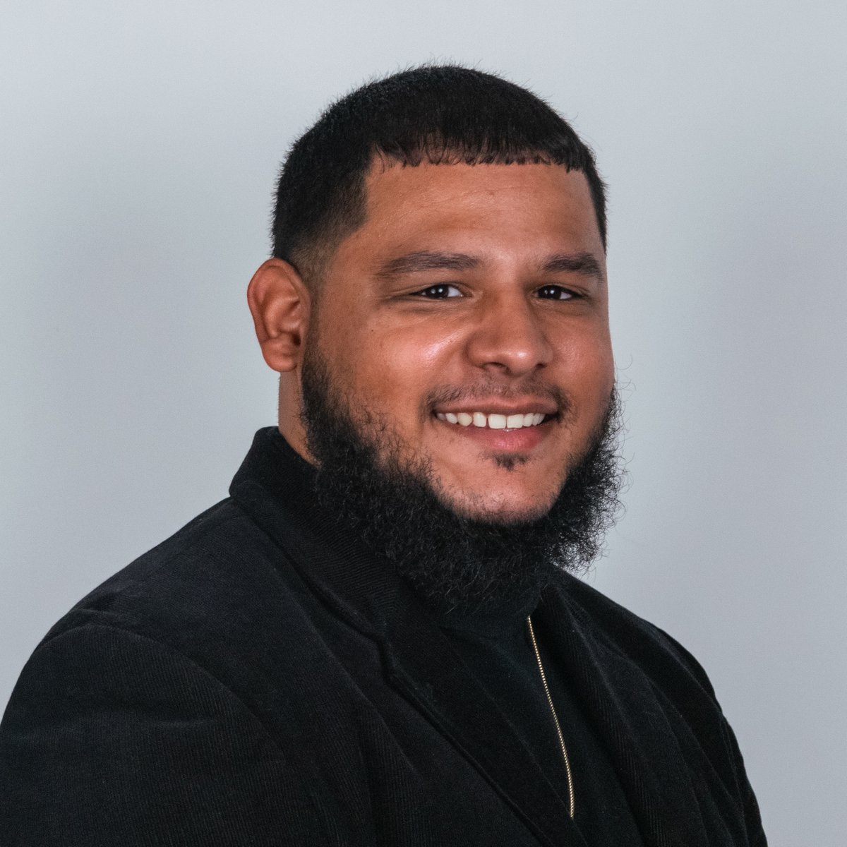 New blog post alert‼️ We interviewed our new Assistant Deputy Director of Youth Career Services - Malik Gomes! Get to know him more by checking out his interview on our website 
youboston.org/you-boston-wel…