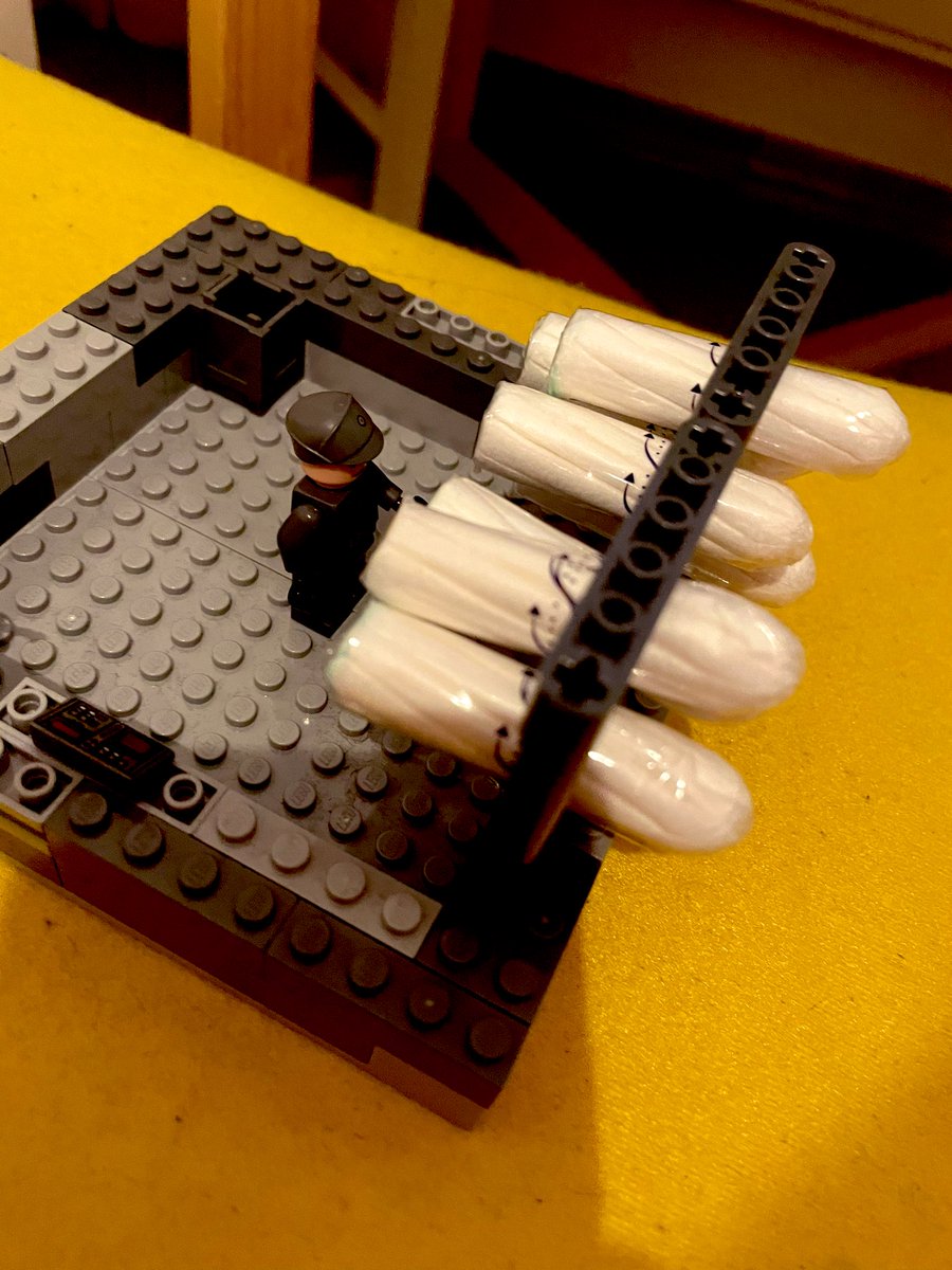 Der Doppeldaumenmann tweet media