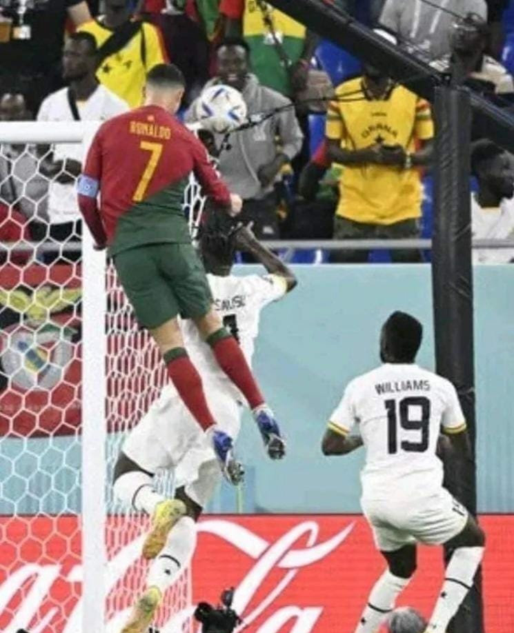 grdsci's tweet photo. O salto de Cristiano Ronaldo no jogo contra a Gana foi o segundo mais alto da história do futebol.

Perdendo apenas para o do Grêmio que, em 1992, saltou do 9° lugar da Série B direto pra Série A. https://t.co/b75GbCQtF4