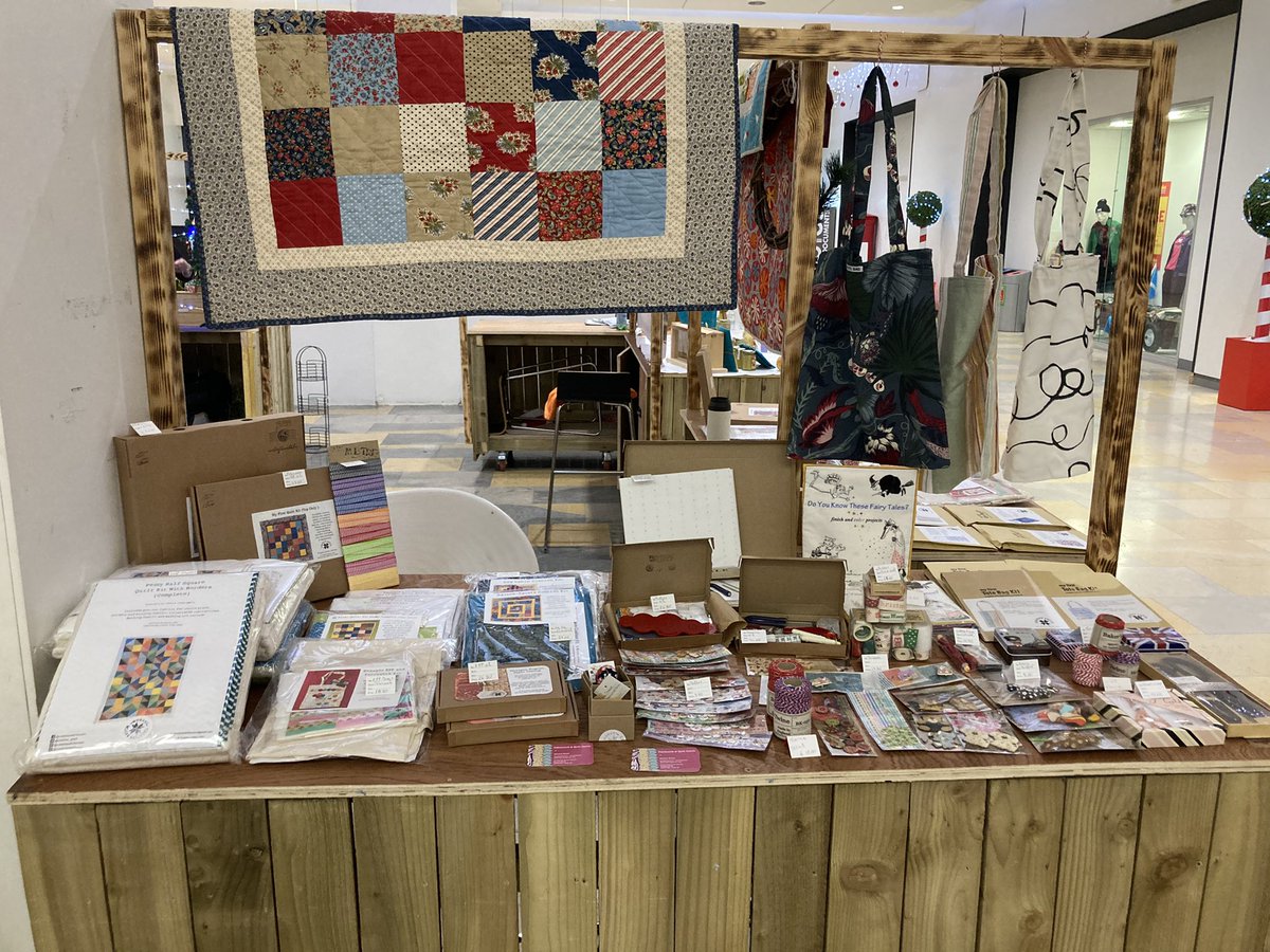 Creative_Patch's tweet image. Limited edition patchwork and quilt kits for novice and beginners check my etsy.me/3At3wuK #EtsySeller #etsyshop #etsyhandmade #patchwork #handmade #quilting #craft #sewing