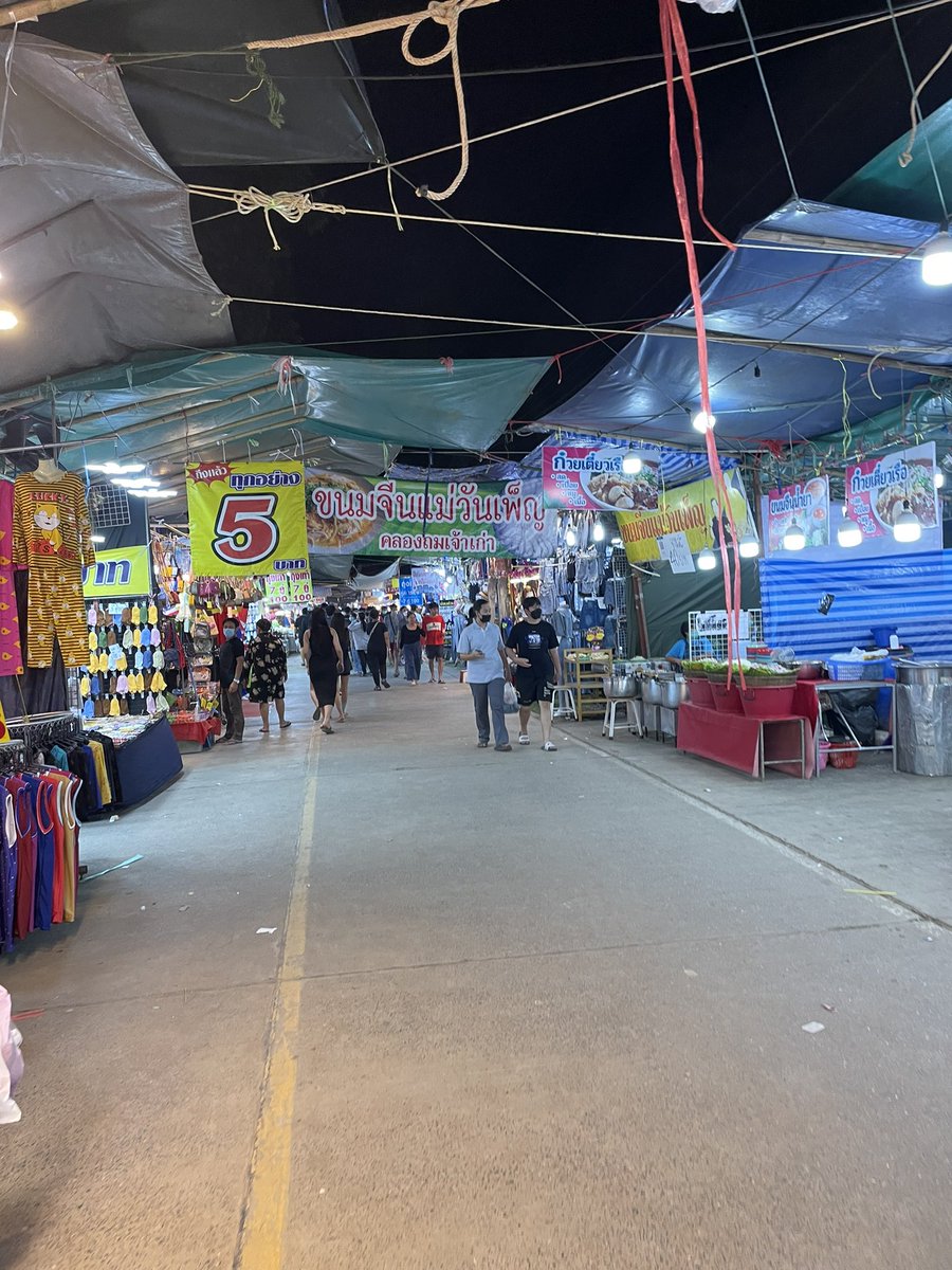ddek18786857's tweet photo. คืนนี้ #ลพบุรี  #งานฤดูหนาว นัดมาค่ะ https://t.co/HziJmUyIcG