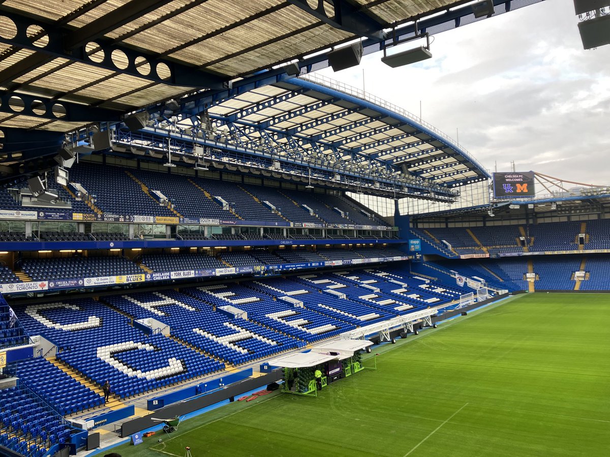 BenRobertsHL's tweet photo. The Kentucky and Michigan basketball teams spent the morning on a tour of Stamford Bridge, home to Chelsea FC, the greatest soccer club in the world. https://t.co/CBqcEmcYaM