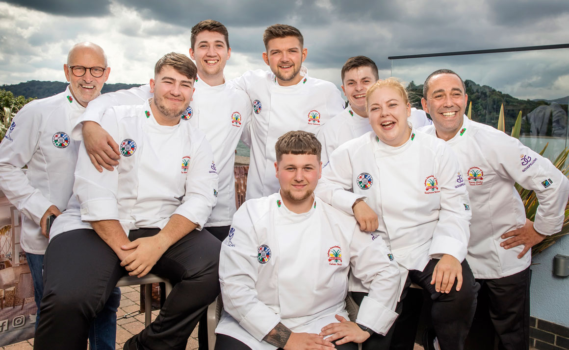 WelshCountry's tweet photo. Silver Lining for Young Welsh Chefs at the Culinary World Cup
https://t.co/nLcfY9GqUx
#culinaryassociationofwales #juniorculinaryteamwales #culinaryworldcup #welshchefs #welshfoodanddrink #foodanddrinkwales #foodanddrink #foodblogger #foodie #foodies #foodielife #foodiefeature https://t.co/QSVR5c2pzx