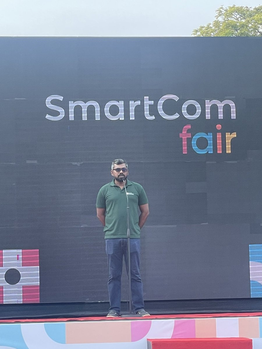 MyHulhumalemv's tweet image. Our Managing Director @ath1f  addresses the attendees at SmartCom Fair 2022

#MyHulhumalé #SmartComFair #EnablingConnectedCommunities @SmartCommv #AharenvesSmart