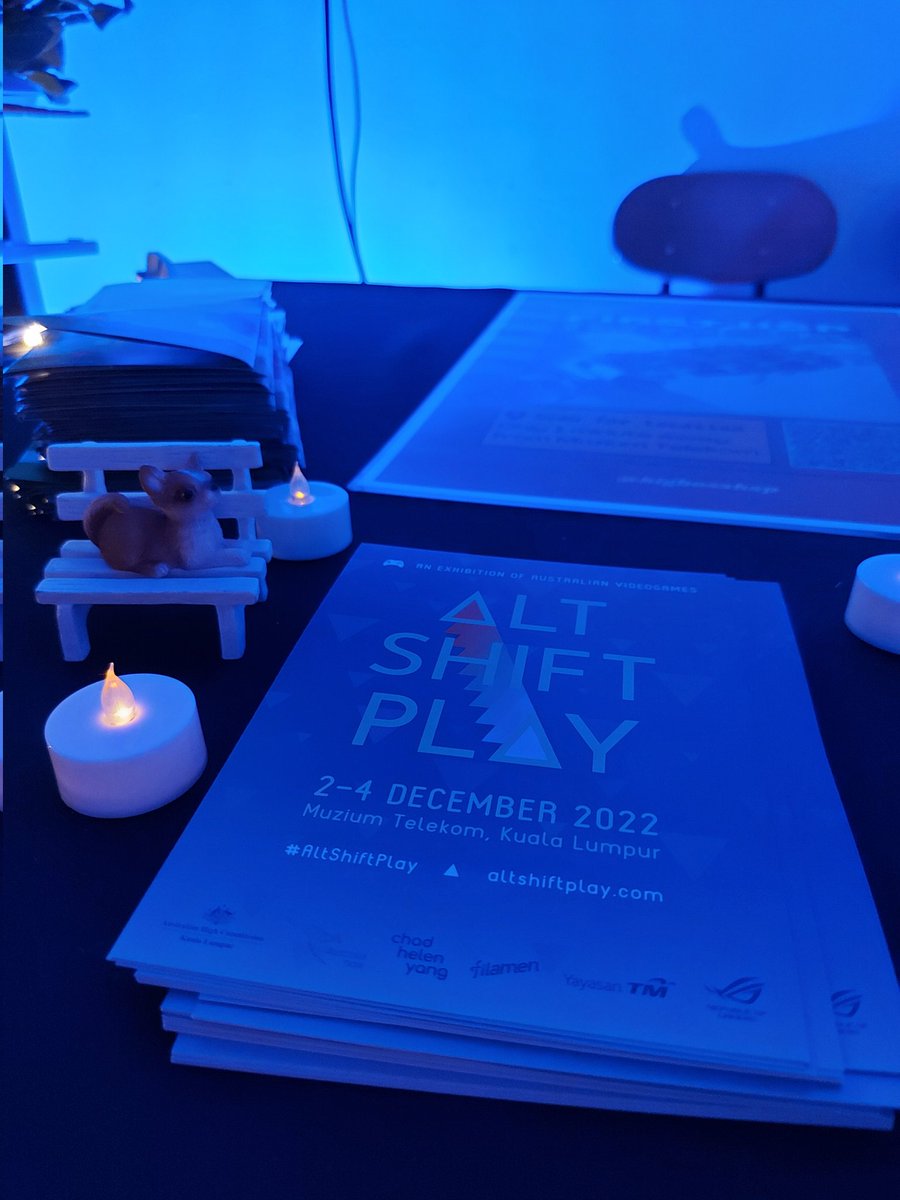 AltShiftPlay's tweet photo. Come grab a free #AltShiftPlay postcard! 💜
#Australianow #AustralianowMalaysia #OzNowMy #YayasanTM #TelekomMalaysia #MuziumTelekom #videogames #games #independentgames #indiegames #kualalumpur #malaysia #artmalaysia #exhibition #art #play https://t.co/tRvzKh4SNm
