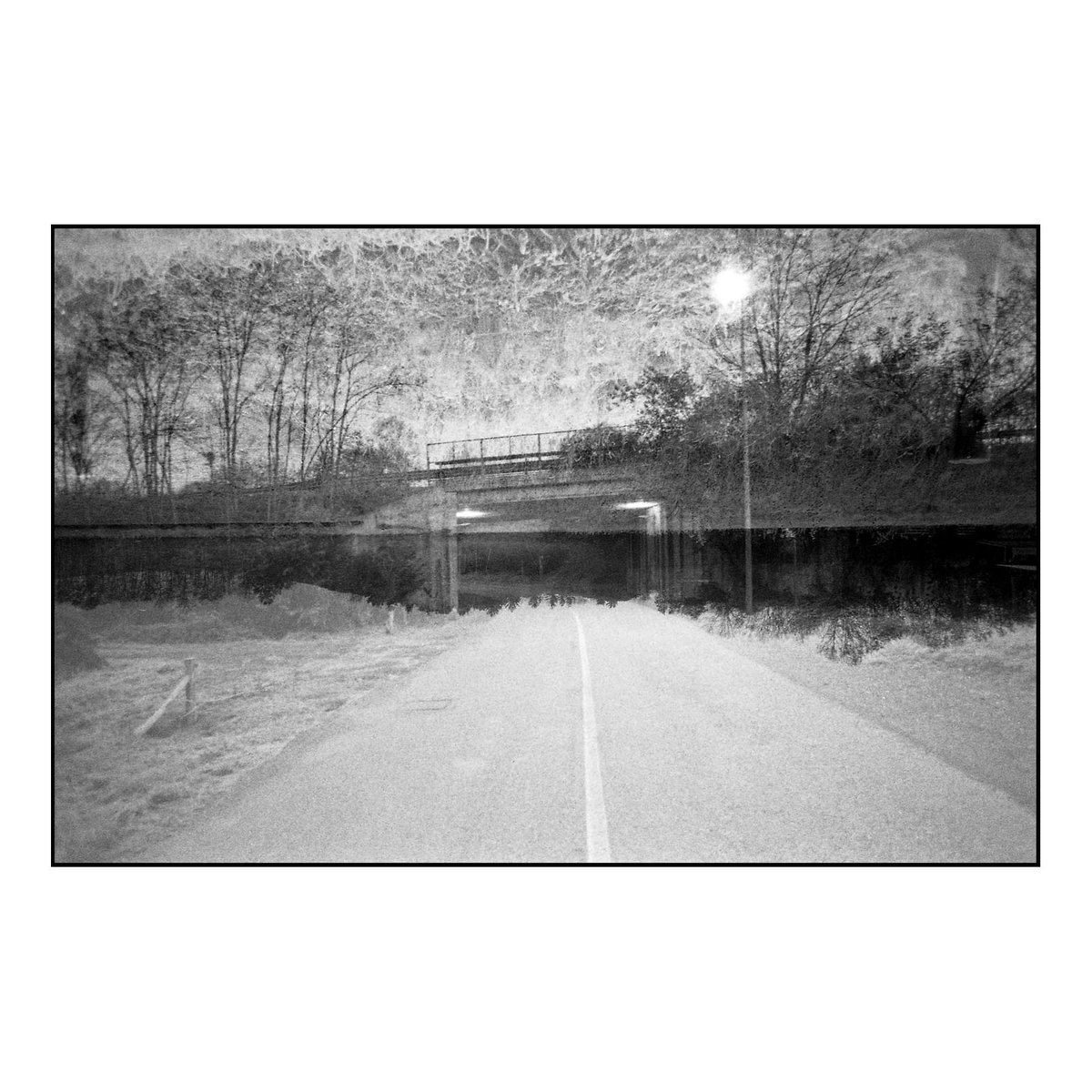 leobellandi's tweet photo. #surrealism #surrealismo #fotografiacontemporanea #filmisnotdead #nikonf #analogphotography #lbdcping #argentique #analogefotografie #filmphotography #35mmfilmphotography #paesaggioitaliano #italianlandscape #rodinal #reflexcamera #landscape #contemporaryphotography #bnwfilm #bnw https://t.co/6vJoaGrGSJ