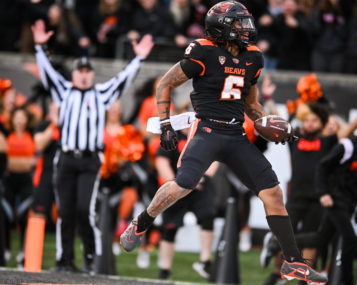 Keith - OSU (@gobeavs2k) on Twitter photo True Freshman Damien Martinez in 2022:
3x PAC12 Freshman Of The Week
PFF 3rd Team All-PAC12
6 Straight 100 Yard Games (tied school record)
970 Rush Yards (3rd in the PAC12)
6.1 yard Average (5th)
7 Touchdowns
ZERO Fumbles
#GoBeavs <a href="/damienfor6/">damien martinez🔸</a> True Freshman Damien Martinez in 2022:
3x PAC12 Freshman Of The Week
PFF 3rd Team All-PAC12
6 Straight 100 Yard Games (tied school record)
970 Rush Yards (3rd in the PAC12)
6.1 yard Average (5th)
7 Touchdowns
ZERO Fumbles
#GoBeavs <a href="/damienfor6/">damien martinez🔸</a>