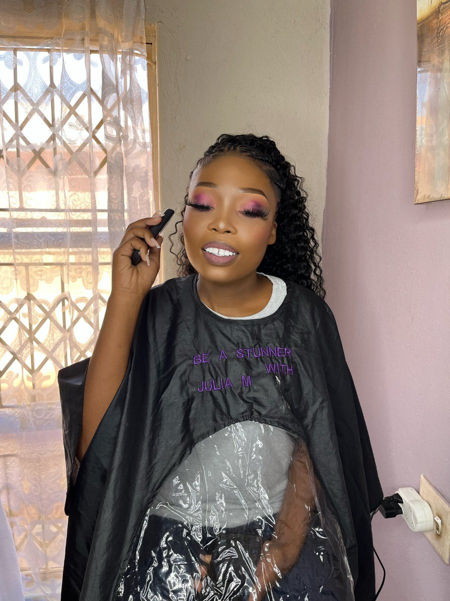 Julia_Maphutha's tweet photo. Hi guys, here's a thread of the work I've done thus far as a makeup artist 

Please RT, my clients could be on your TL🙏 #limpopotwitter #limpopomua #makeupartist #Thread https://t.co/yq4OqTindI