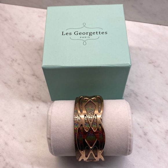 harmonysnotes's tweet image. So good I had to share! Check out all the items I'm loving on @Poshmarkapp from @theposhpassport #poshmark #fashion #style #shopmycloset #envogue #handcrafted #lesgeorgettes: posh.mk/5iCemU0Gqvb