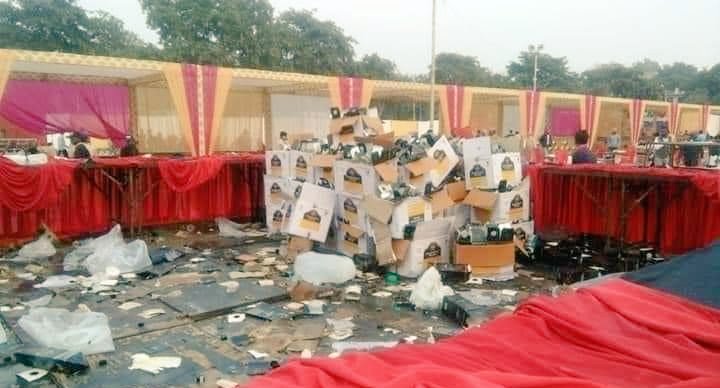 ਵਿਆਹਾਂ ਵਿਚ ਦਿੱਤੇ ਗਏ ਕਬਾਬ ਪਕਵਾਨ , ਸ਼ਰਾਬ ਦਾ ਨਸ਼ਾ ਚੰਦ ਘੰਟਿਆਂ 'ਚ ਉੱਤਰ ਗਿਆ !
ਪਰ ਪਰਿਵਾਰਾਂ ਦੇ ਸਿਰ ਚੜ੍ਹਿਆ ਕਰਜ਼ਾ ਕਈ ਸਾਲਾਂ ਤੱਕ ਨੀ ਉੱਤਰਦਾ!