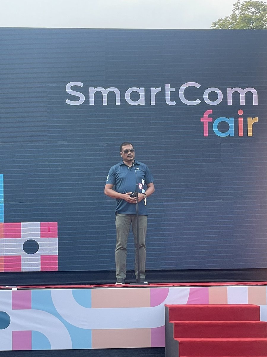 MyHulhumalemv's tweet image. Chief Commercial Officer of @hdcmaldives Ahmed Nafiz extends his gratitude to  the partners, attendees and participants for making SmartCom Fair 2022 a success.

#MyHulhumalé #SmartComFair #EnablingConnectedCommunities @SmartCommv #AharenvesSmart