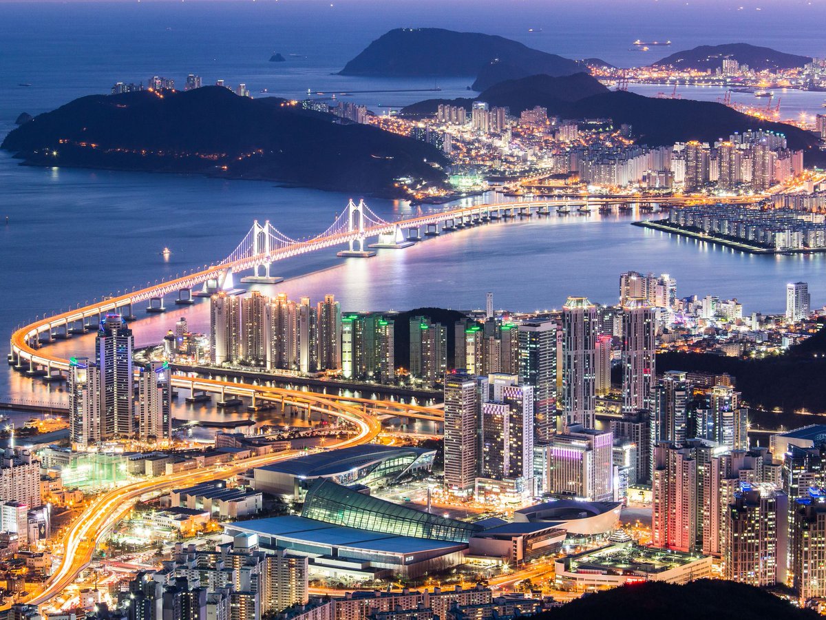 travelscast's tweet photo. Busan, a large port city in South Korea, is known for its beaches, mountains, and temples.
@travelscast
(link in bio ☝)
Please like, share, and follow @travelscast
#busan #busanfood #busancafe #busantrip #busankorea #busandcoach #busanamuslimah #busantravel #busanamuslim https://t.co/bATYXNbY7y